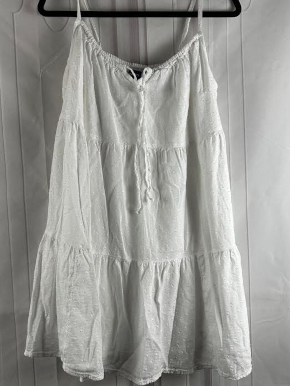 Women - White Sleeveless Halter Top - Size M - Old Navy